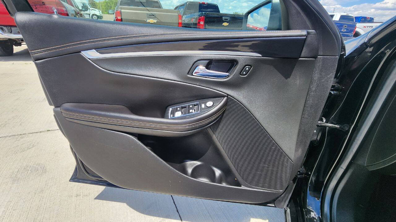 Used 2019 Chevrolet Impala LT FWD image 11