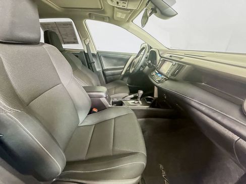 Used 2018 Toyota RAV4 XLE image 27