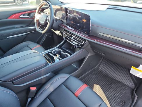 New 2026 Chevrolet Traverse RS image 11