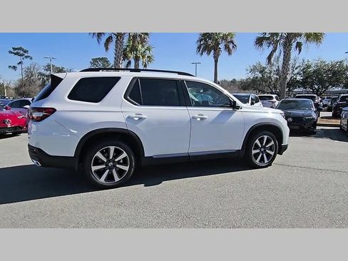 Used 2025 Honda Pilot Touring image 26