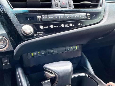 Certified 2023 Lexus ES 350 w/ Premium Package FWD image 35