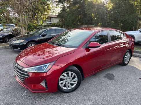Used 2020 Hyundai Elantra SE image 2