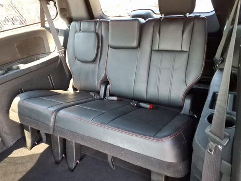 Used 2019 Dodge Grand Caravan GT FWD image 6