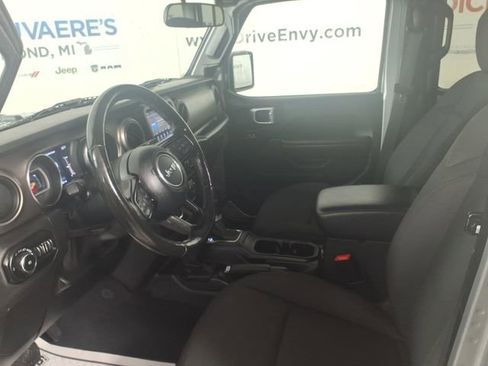 Used 2020 Jeep Wrangler Unlimited Sport image 12