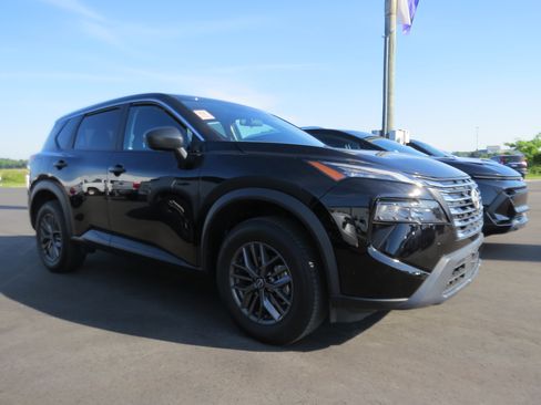Used 2024 Nissan Rogue S FWD image 1