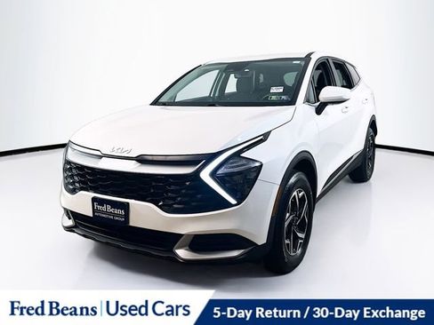 Used 2023 Kia Sportage LX image 3