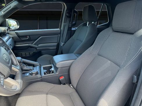 Used 2025 Toyota 4Runner SR5 AWD/4WD image 2