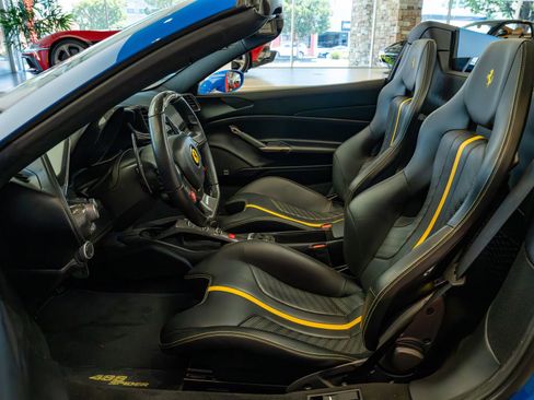 Certified 2017 Ferrari 488 Spider RWD image 10