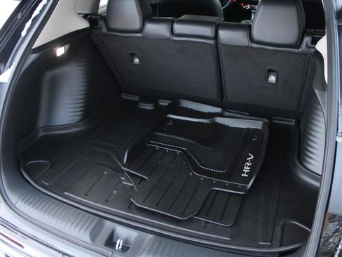 Used 2024 Honda HR-V EX-L image 8