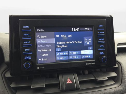 Used 2021 Toyota RAV4 XLE w/ Convenience Package FWD image 19