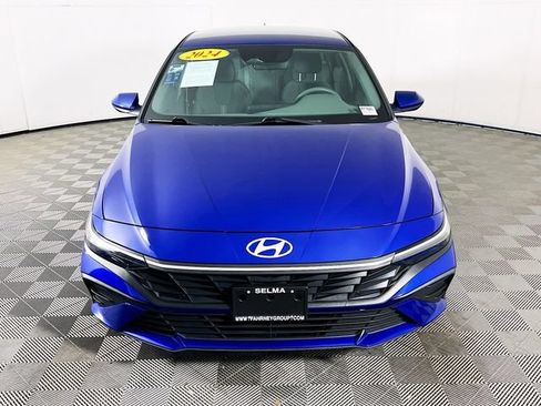 Used 2024 Hyundai Elantra SEL FWD image 2