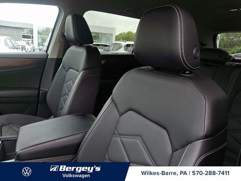 Certified 2025 Volkswagen Atlas SE AWD/4WD image 18