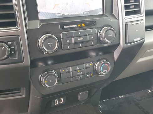 Used 2020 Ford F150 XLT image 23