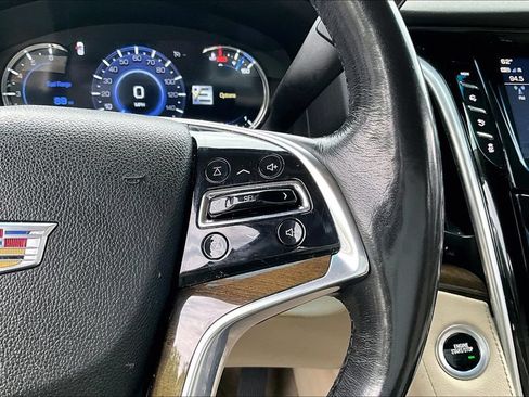 Used 2020 Cadillac Escalade Luxury AWD/4WD image 12