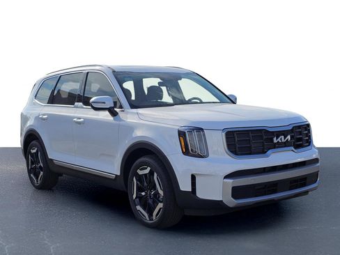 New 2025 Kia Telluride S image 5