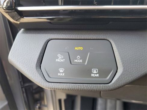 Certified 2023 Volkswagen ID.4 S image 37