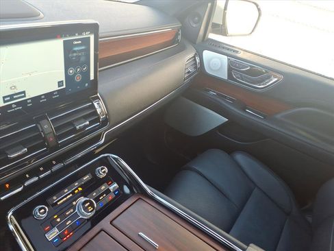 Certified 2023 Lincoln Navigator Reserve image 24
