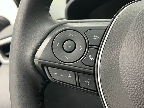 Used 2024 Toyota Corolla Cross LE image 18