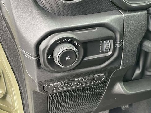 New 2026 Jeep Wrangler Unlimited Rubicon AWD/4WD image 27