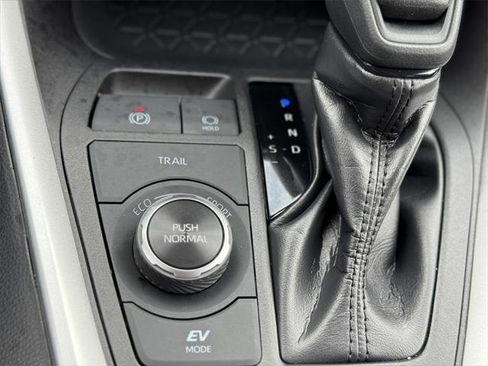 Certified 2025 Toyota RAV4 LE image 20