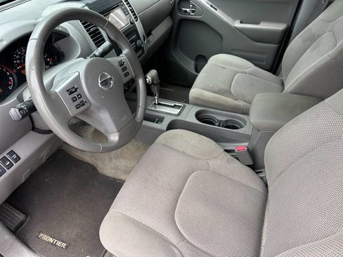 Used 2016 Nissan Frontier SV AWD/4WD image 9