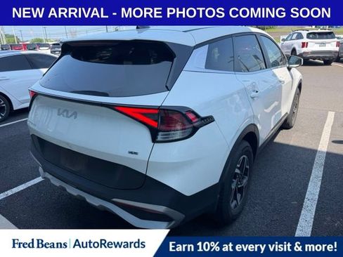 Used 2023 Kia Sportage LX AWD/4WD image 7