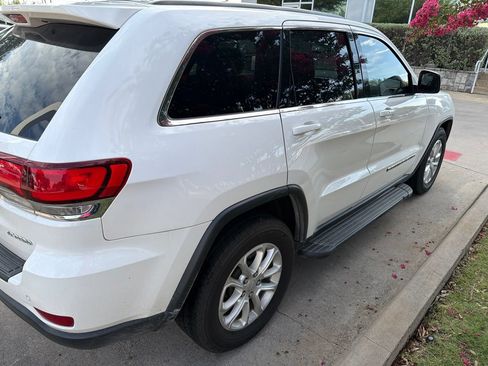 Used 2022 Jeep Grand Cherokee Laredo X RWD image 5