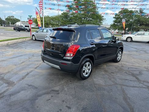 Used 2015 Chevrolet Trax LT w/ LT Sun and Sound Package AWD/4WD image 7