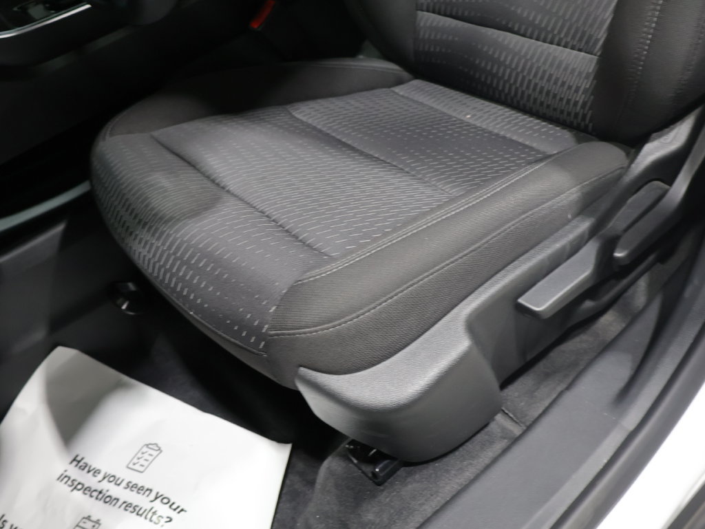 Used 2026 Chevrolet Equinox LT AWD/4WD image 12