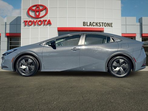 Certified 2024 Toyota Prius LE FWD image 6