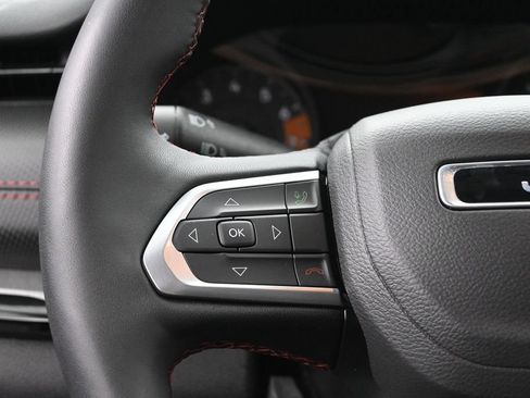 Used 2025 Jeep Compass Trailhawk w/ Sun & Sound Group AWD/4WD image 26