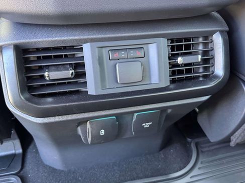 Used 2025 Ford F150 Raptor AWD/4WD image 39