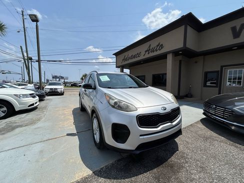 Used 2017 Kia Sportage LX w/ LX Popular Package FWD image 7