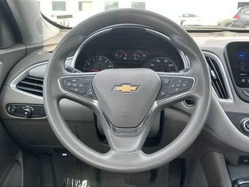 Used 2023 Chevrolet Malibu LT image 8