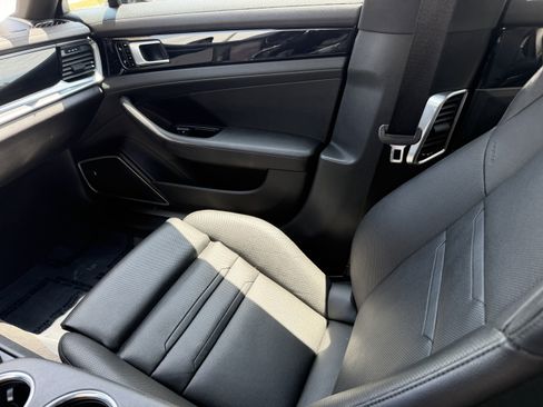 Used 2018 Porsche Panamera 4 AWD/4WD image 15