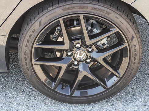 Used 2025 Honda Civic Sport image 12