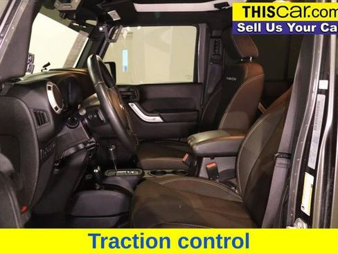 Used 2017 Jeep Wrangler Unlimited Rubicon w/ Connectivity Group image 21