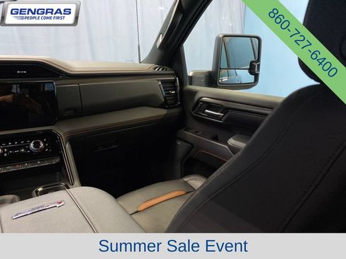 Used 2024 GMC Sierra 2500 AT4 w/ Technology Package AWD/4WD image 28