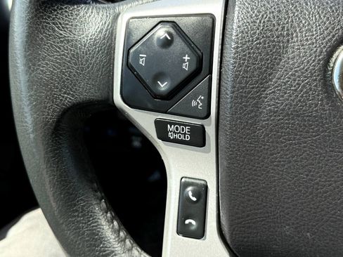 Used 2021 Toyota Tundra SR5 w/ SR5 Leather Package AWD/4WD image 31