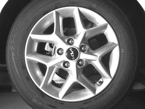 Used 2025 Kia Soul LX w/ LX Technology Package FWD image 15