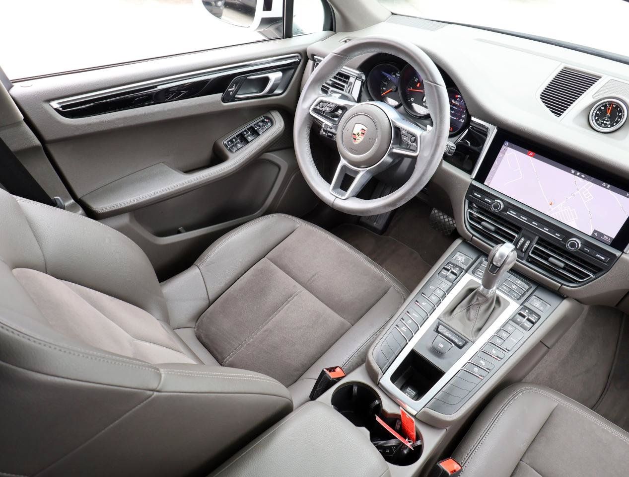 Used 2021 Porsche Macan AWD/4WD image 15