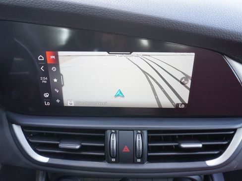 Used 2022 Alfa Romeo Giulia Veloce image 14