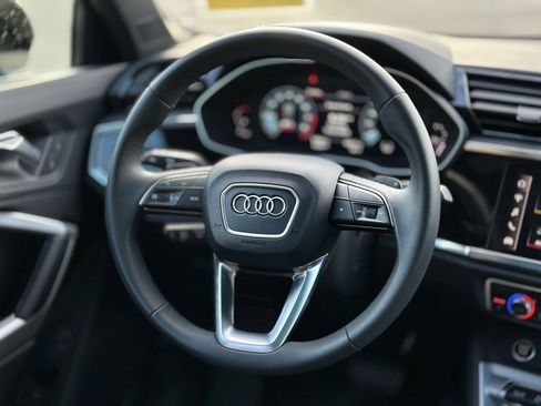 Certified 2025 Audi Q3 2.0T Premium image 13