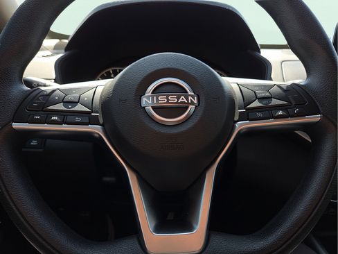 Used 2023 Nissan Altima 2.5 SV FWD image 19