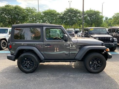 Used 2021 Jeep Wrangler Sport AWD/4WD image 7