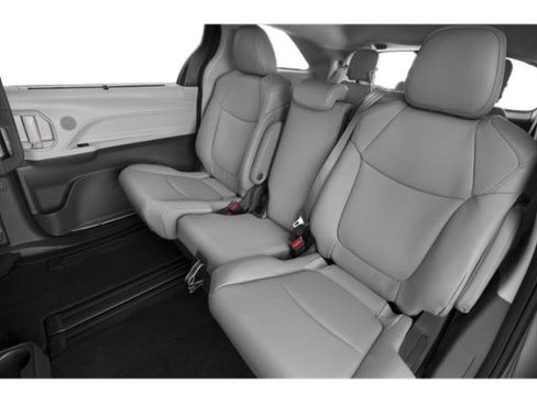 Used 2021 Toyota Sienna XLE AWD/4WD image 13