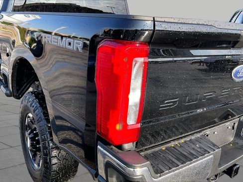 Used 2025 Ford F250 XLT w/ Tremor Off-Road Package AWD/4WD image 25