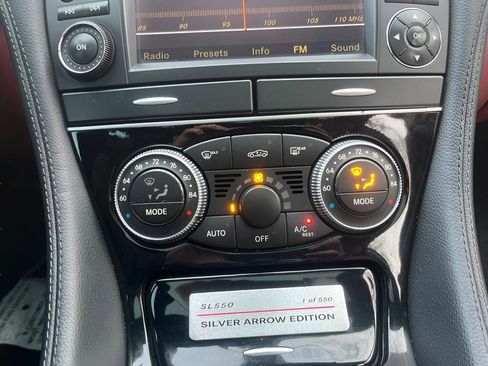 Used 2009 Mercedes-Benz SL 550 SL 550 2D Convertible image 30
