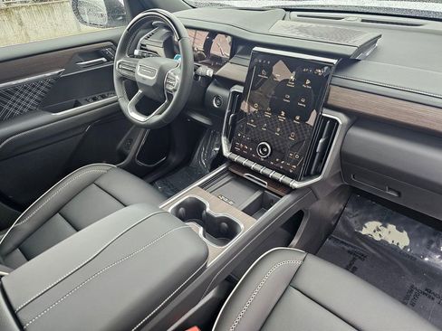 New 2026 GMC Acadia Denali w/ Super Cruise Package image 11