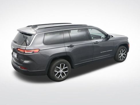 Used 2024 Jeep Grand Cherokee L Limited w/ Luxury Tech Group II image 28